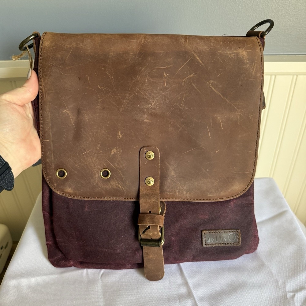 Della Q Makers Canvas Messengers Crossbody Bag Purse Purple Waxed Canvas